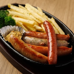 鉄板ソーセージの盛り合わせ