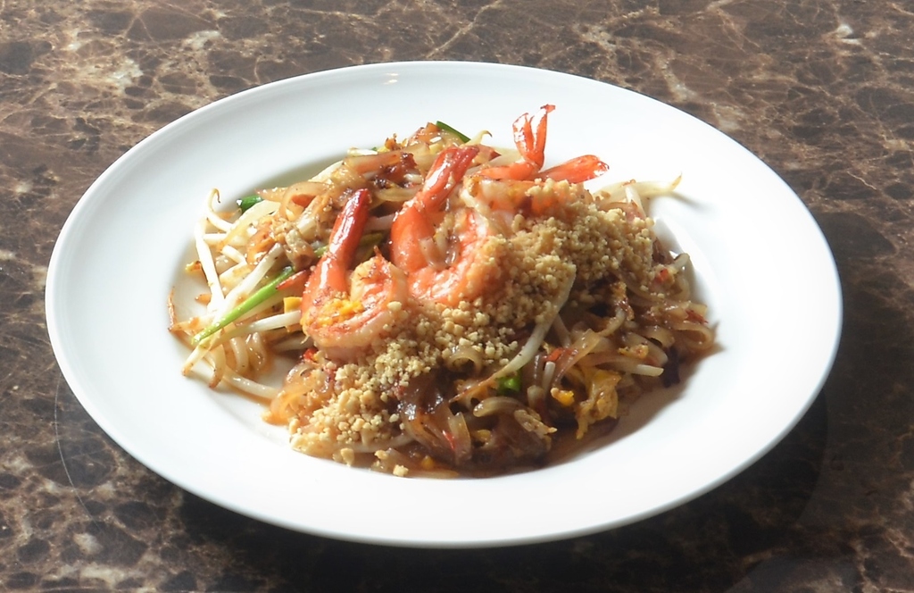 パッタイ（米粉の麺のタイ焼きそば）