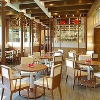 最大40名様までご利用いただける個室も完備しております