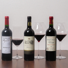 ワインも種類豊富にご用意♪