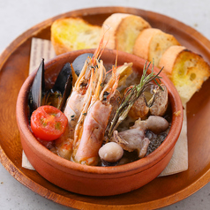 有頭海老と魚貝 アヒージョ