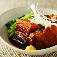 じっくり煮込んだ豚角煮