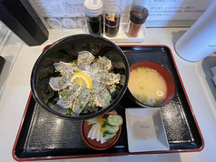 ヒラメの海鮮丼