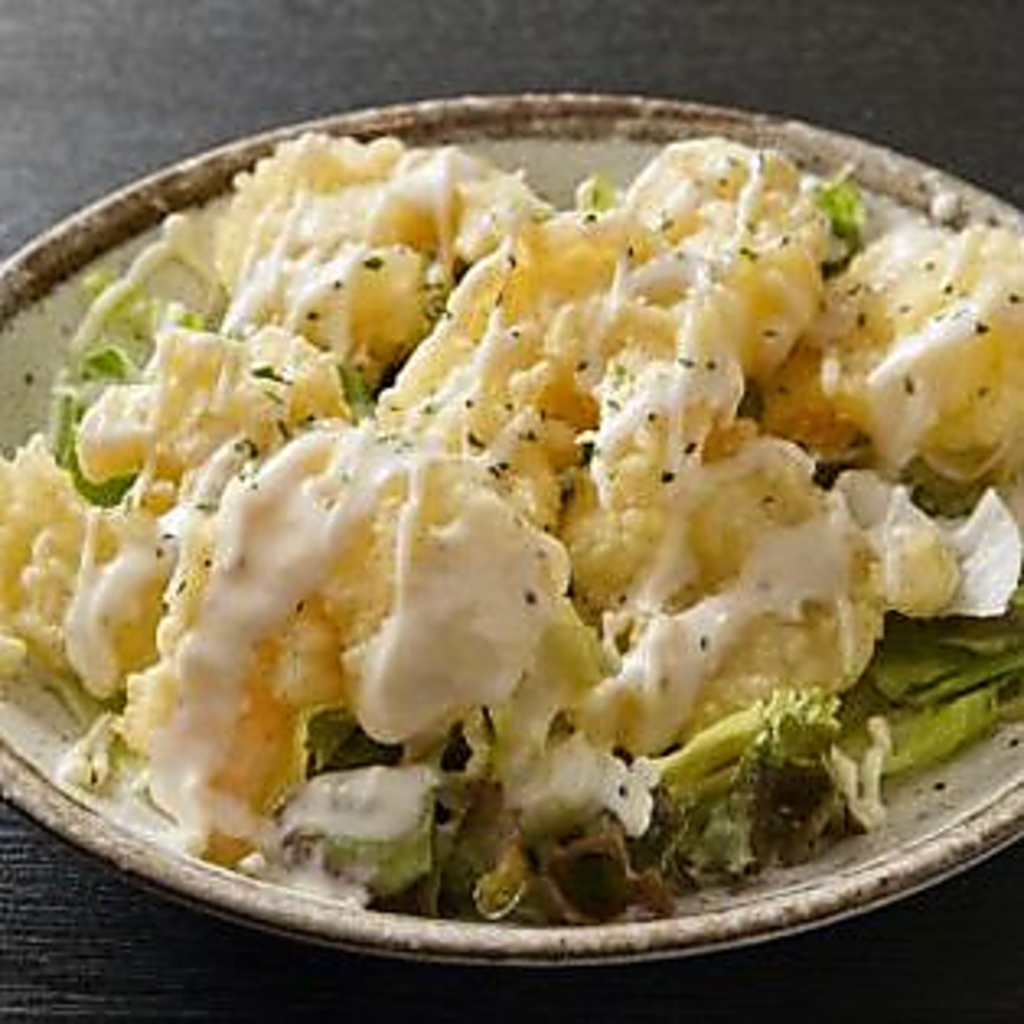 揚げたてサクサクがうれしい♪揚げ物メニューも充実しております。女子人気抜群のエビマヨネーズも◎