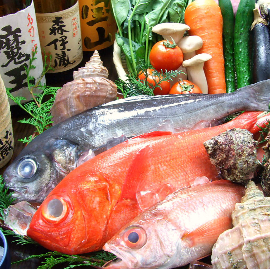 厳選素材を使用。海の幸と大地の恵みを炙りで贅沢に召し上がりください。※画像は一例