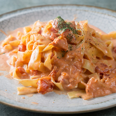 オマール海老のトマトクリームパスタ