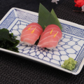 料理メニュー写真 本まぐろの寿司二貫