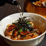 口に含んだ時に感じる独特の甘さ。一粒毎にしっかりした弾力のある魚沼産コシヒカリを使用