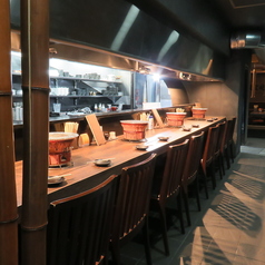 落ち着いた雰囲気の中で自分のペースで楽しむことができる特別な空間です!一人でも気軽に訪れられるこの席は、焼肉を存分に味わいたい方にぴったり♪周囲の喧騒を忘れて、リラックスした時間を過ごせるのが魅力です。お肉の香ばしい香りとともに、新たな味の発見が待っています!