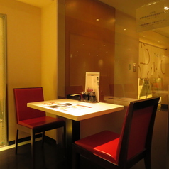 2名様でもご利用いただけるテーブル席