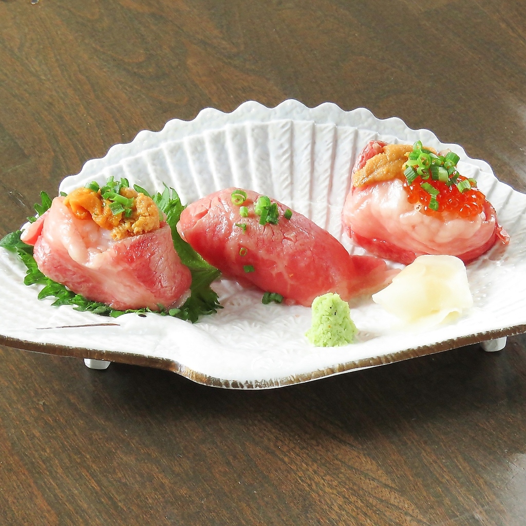 当店のこだわりの握りはうにく寿司やうにくら寿司を始め、種類豊富にご用意しております！