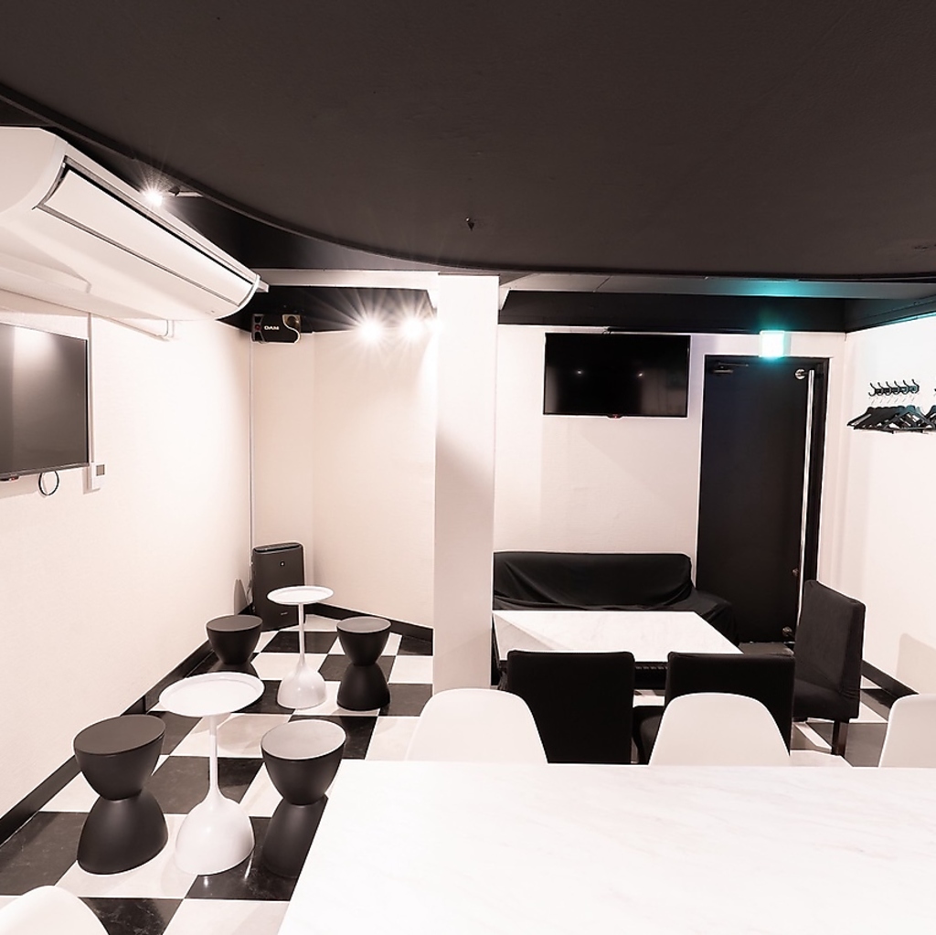 BAR111 HANARE バーイチイチイチハナレの写真ギャラリー