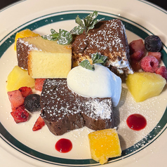 自家製デザート盛合わせ