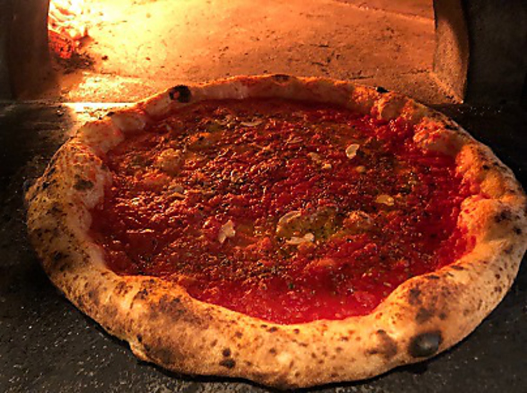 本格窯焼きピッツァを堪能できる！！