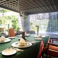 広々とした個室やテーブル席完備