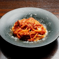 やまゆりポーク豚トロ味噌漬けのトマトソース～アマトリーチェ風～