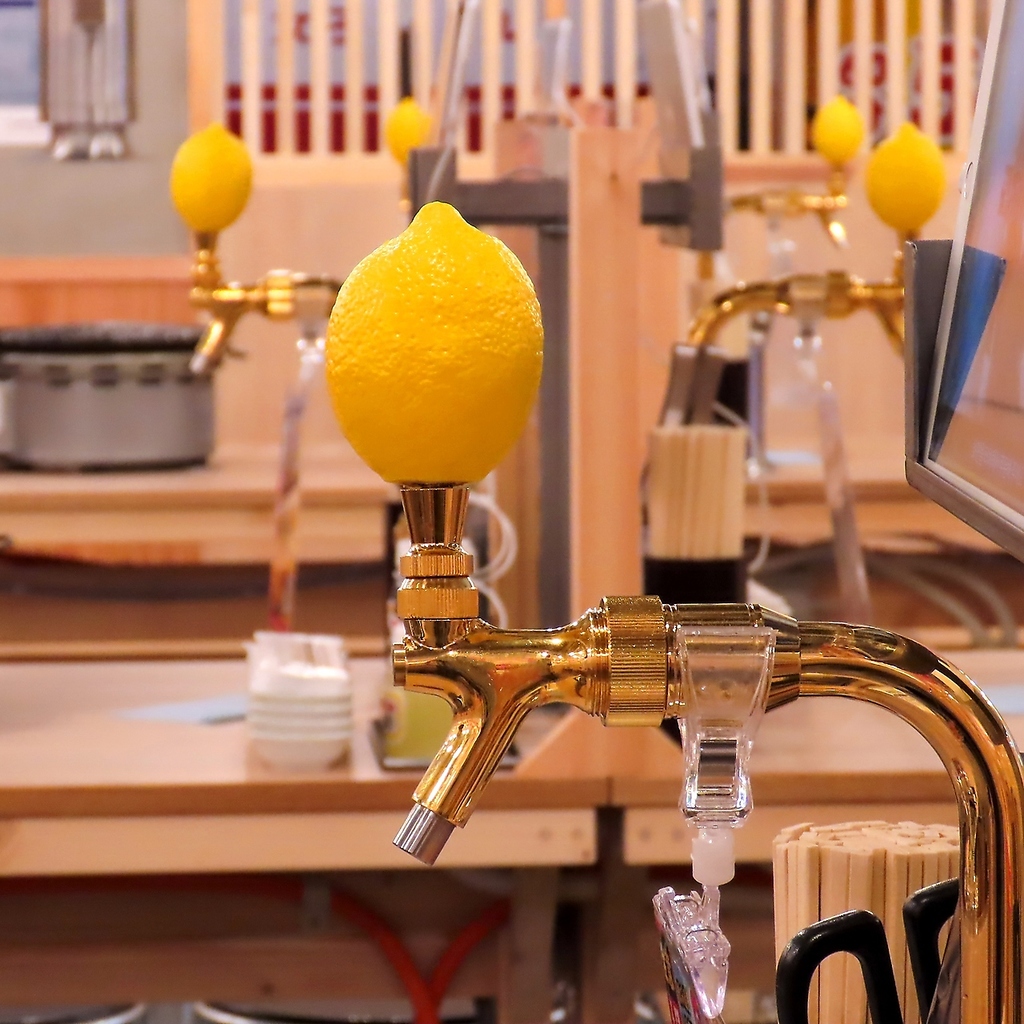 名物0秒レモンサワー！！お好きなタイミングで待たずに注げます！！