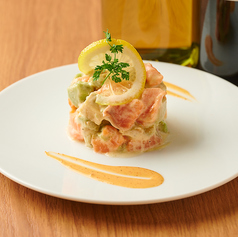 サーモンとアボカドのオリジナルタルタル