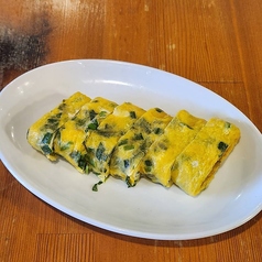 ニラたっぷり玉子焼/サバ缶キムチ煮