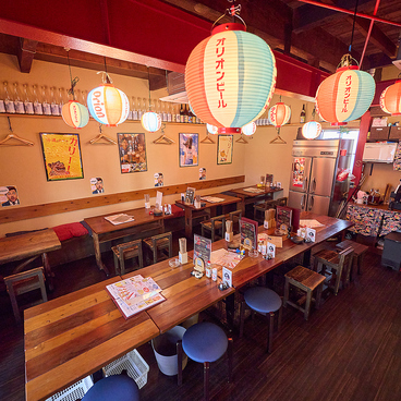 沖縄酒場ハイサイ 東梅田店の雰囲気1