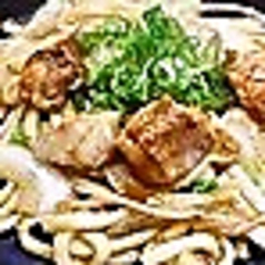 コラーゲンたっぷりホルモンうどん