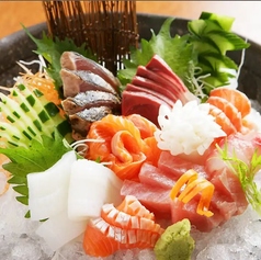 新鮮な鮮魚、熊本直送馬刺し等の生ものに自信あり！