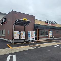 8番らーめん 小松店の外観1