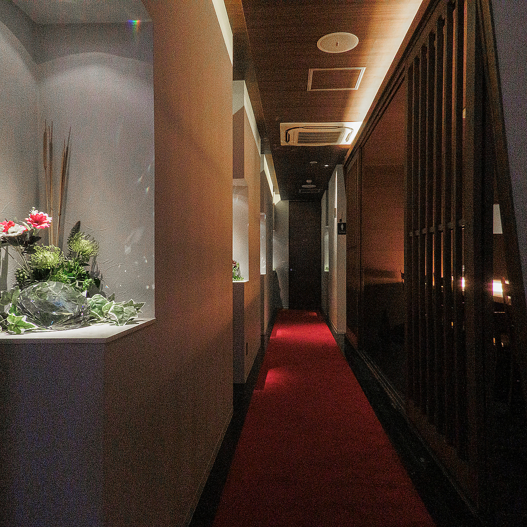 それぞれ個性のある完全個室が6つ