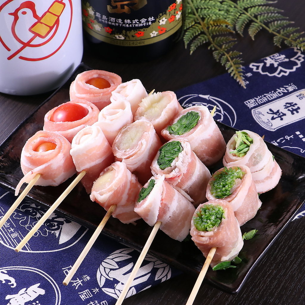 定番串から肉巻き野菜串まで、店内仕込みの逸品を堪能できます！ヘルシーに贅沢に楽しむ大人の夜へ。