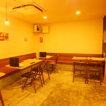 KITCHEN and BAR ハハハの雰囲気1