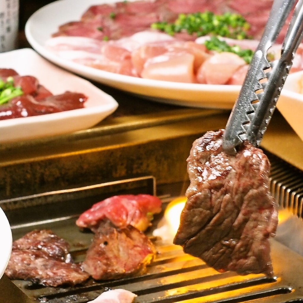 肉酒場！焼肉を楽しみながらお酒を楽しめます！ジンギスカンやサムギョプサルもご堪能ください！