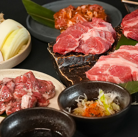 こだわりのラム肉と厚岸牡蠣をご提供しております！お得なコースメニューも◎