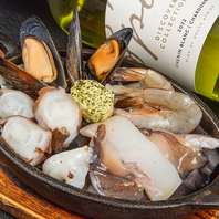 市場から仕入れた鮮度抜群な鮮魚をご賞味ください。