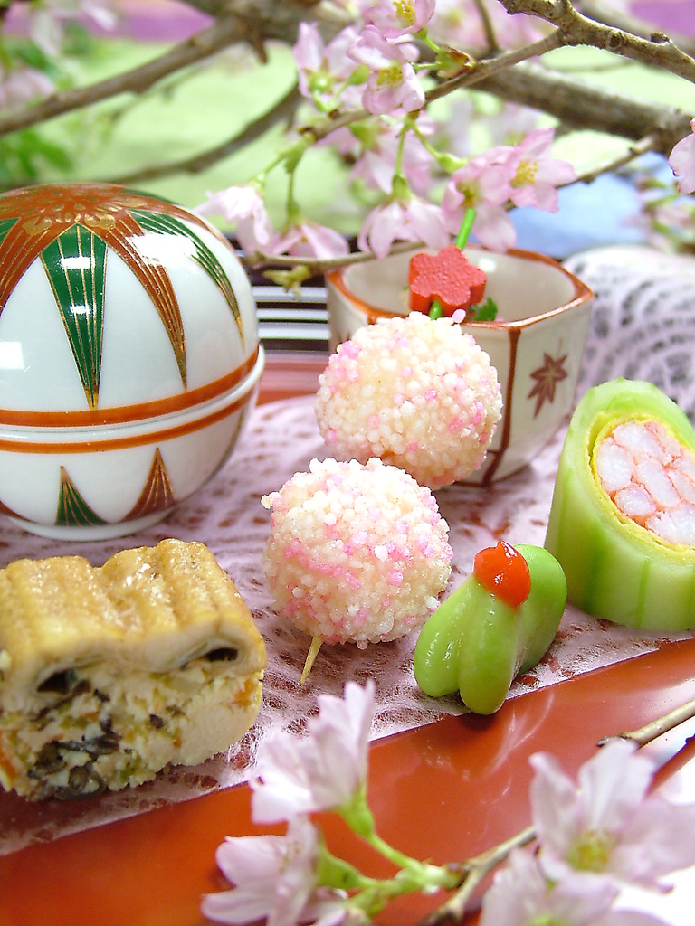 懐石の内容は月替わり。五感でお愉しみ下さい。