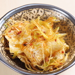 食べるラー油を使ったネギ豚しゃぶは、旨辛がクセになるバランス。ご飯にもお酒にも合う満足メニュー