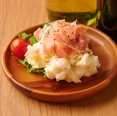 定番 生ハムとポテトサラダ