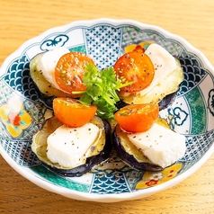 揚げナスとミニトマトのクリームチーズサンド