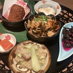 《観光の方にもおすすめ》沖縄食材6種盛り