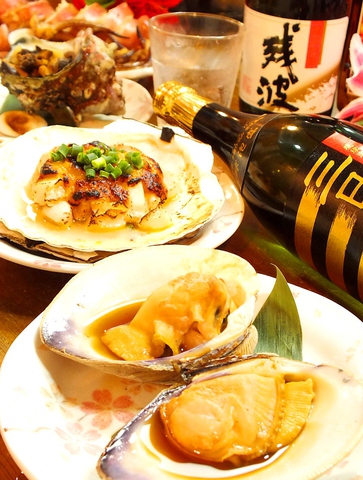 新鮮魚介類を豪快に七輪焼きで！一人飲みから宴会まで、旨い肴と酒が楽しめる店。