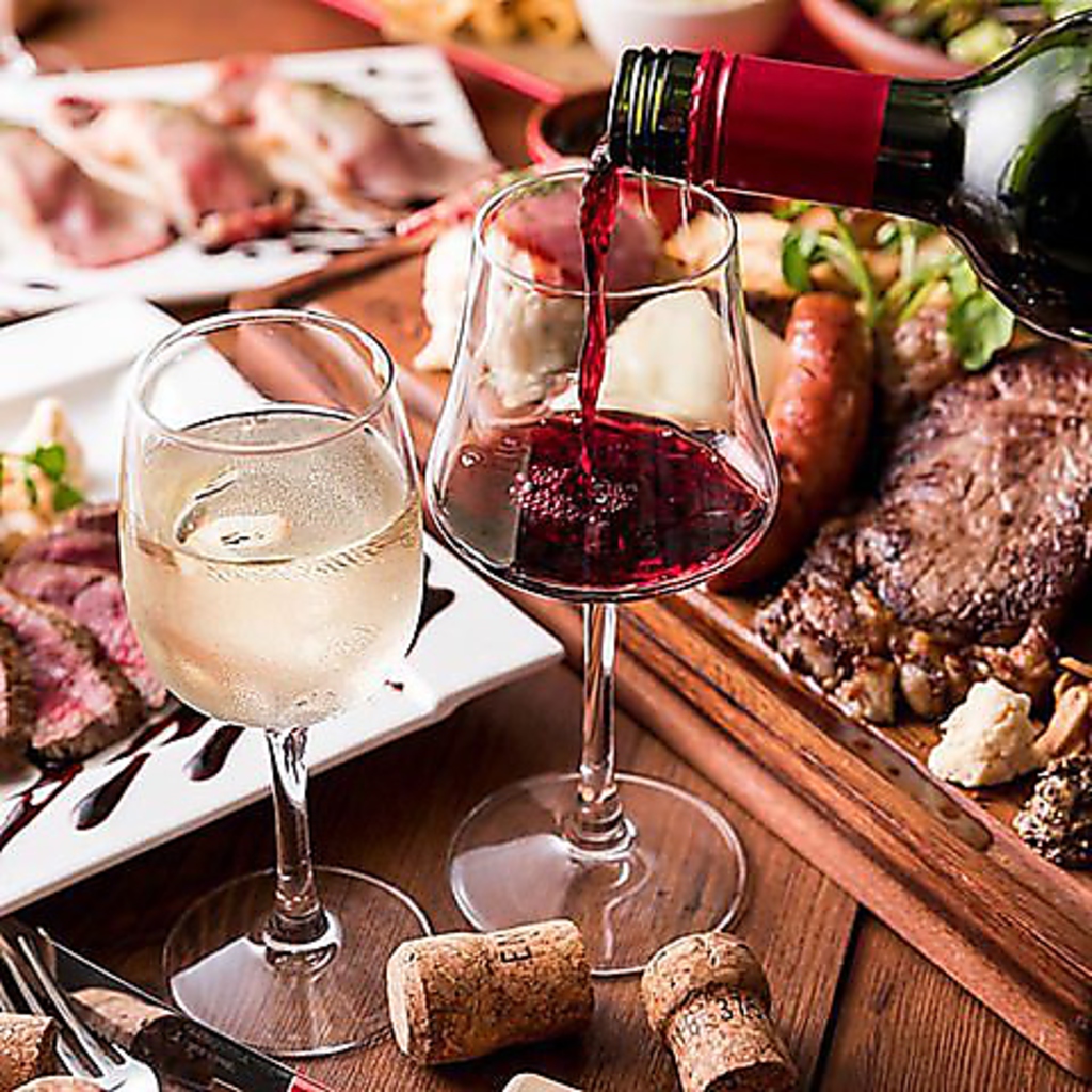 話題の肉バルが登場！お肉のボリュームが自慢！食べ応えは最高です。