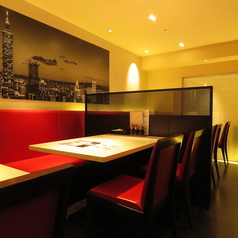 4名様用テーブル席（様々な人数に対欧可能です。）