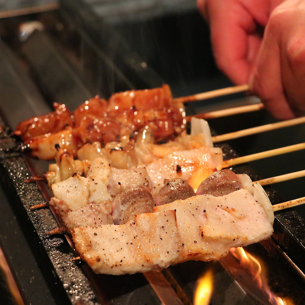 中央町、末広町でお仕事帰りの方にもおすすめ！銘酒と共に至福の一本を味わう大人の時間をどうぞ。