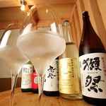 Rice wineとは日本酒って意味です！グラスで飲む新しいスタイルの日本酒バルです♪