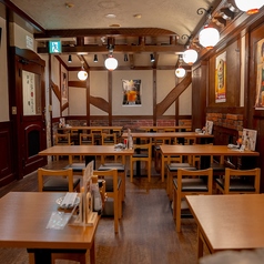 料理の香りと炭火の臨場感を感じながら、心地よい時間をお過ごしいただけます。座席の種類も豊富で、少人数から複数名まで柔軟に対応可能。普段使いからちょっとした集まりまで、お気軽に!