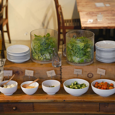 THE　シャルボンなランチ限定のサラダビュッフェを堪能