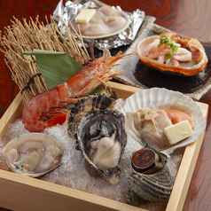 旬の海の幸を豪快に焼き上げる、当店おすすめの浜焼き！