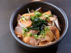 【料理例】【朝食ご当地メニュー】ブリの加賀醤油漬け丼