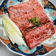最高級A5黒毛和牛霜降り肉の焼きすき (特選卵、ミニご飯付き)