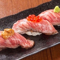 料理メニュー写真 肉寿司3貫