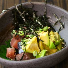 鰹とアボカドのわさび醤油